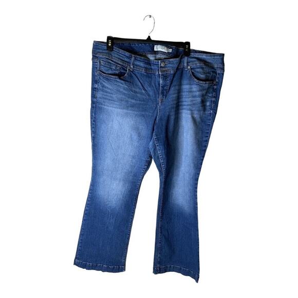 Torrid Jeans Womens Plus Size 24T Tall Whiskers Stretch Medium Wash Denim - Picture 2 of 11